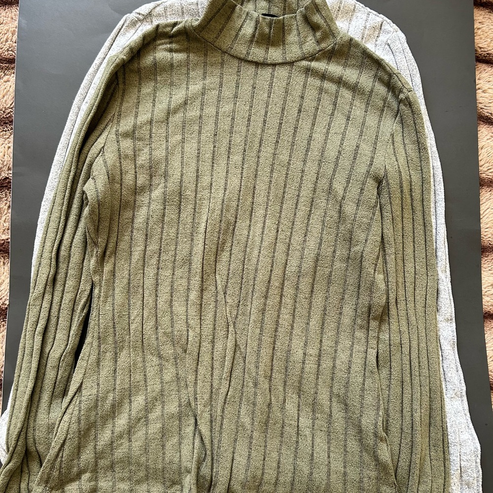 Olive Green and Light Gray Ribbed Turtleneck Shirt